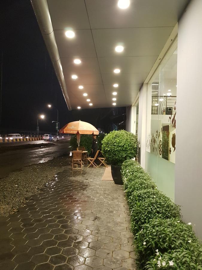 פנום פן Golden Apple Hotel - Airport מראה חיצוני תמונה